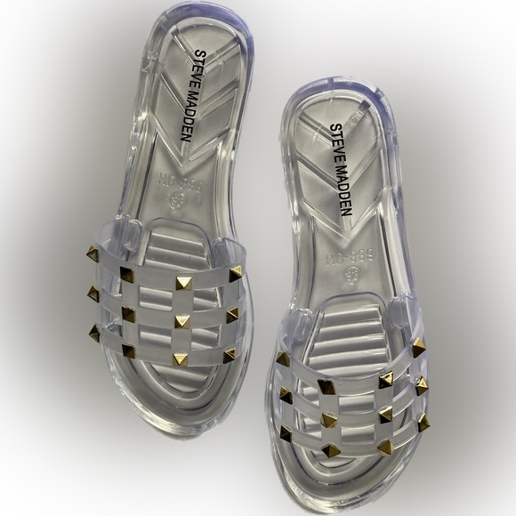Steve Madden Shoes - 💖WKND SALE Steve Madden Jelly Shoes Clear Pyramid Stud Slides